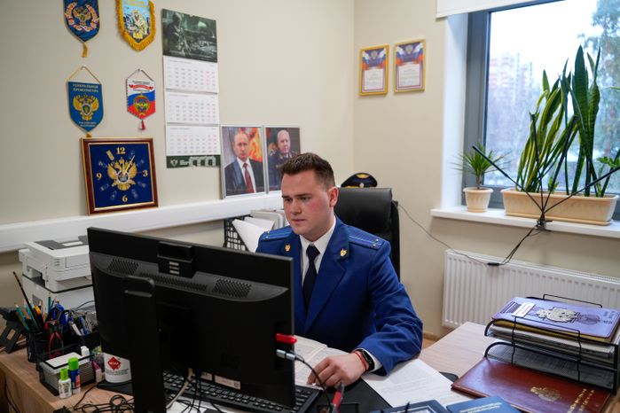 Кирилл Зобнин в новом здании Солнечногорской городской прокуратуры
