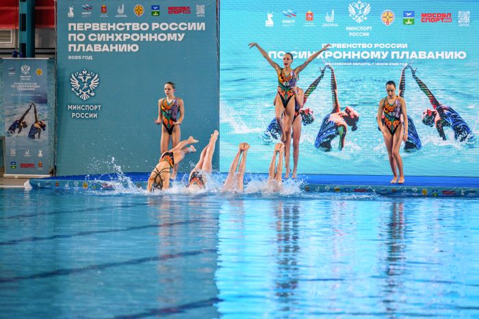 Первенство России по синхронному плаванию среди юношей и девушек в Чехове