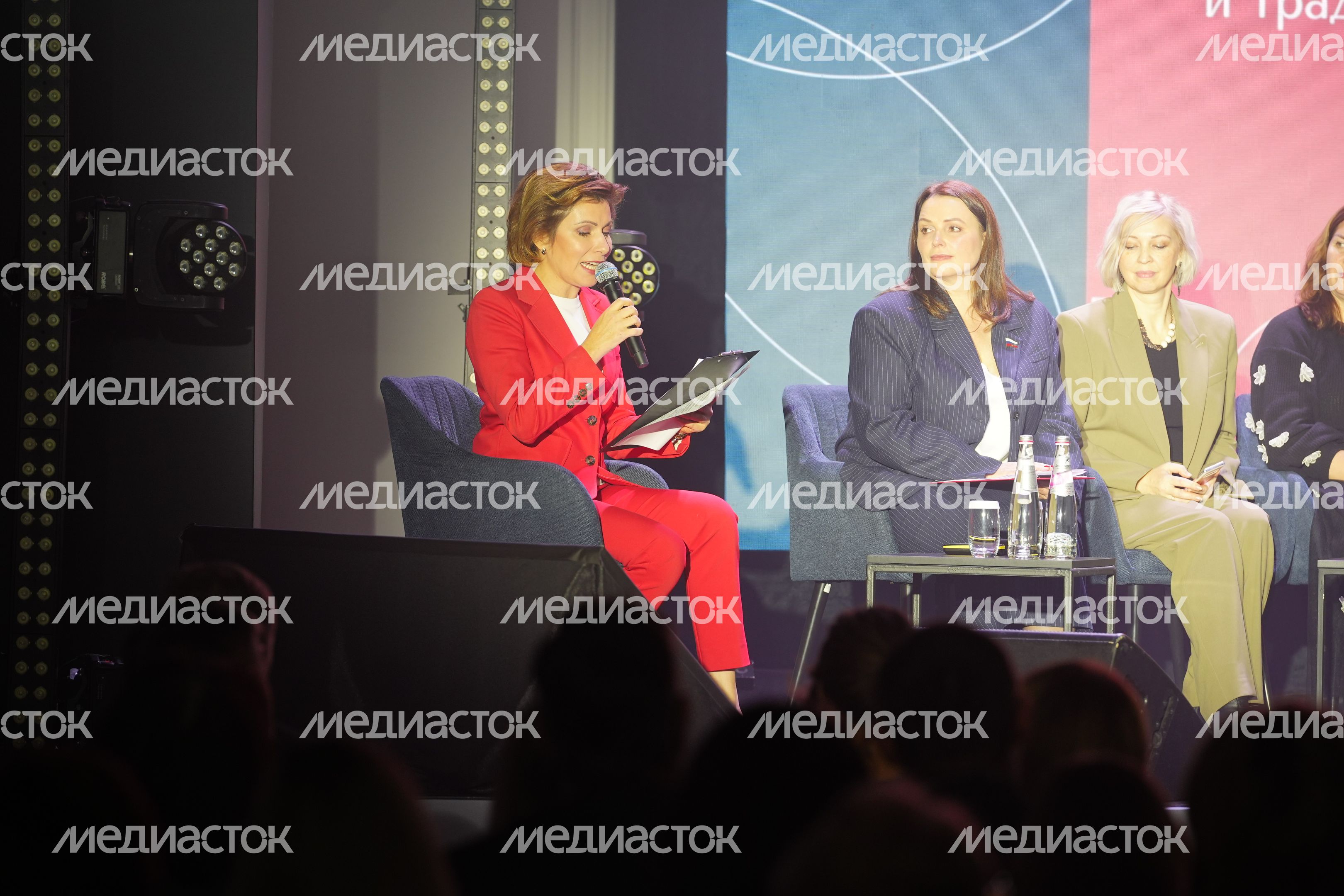 Первый российский форум "Культура. Традиции. Наследие" прошел в Москве Первый российский форум "Культура. Традиции. Наследие" прошел в Москве