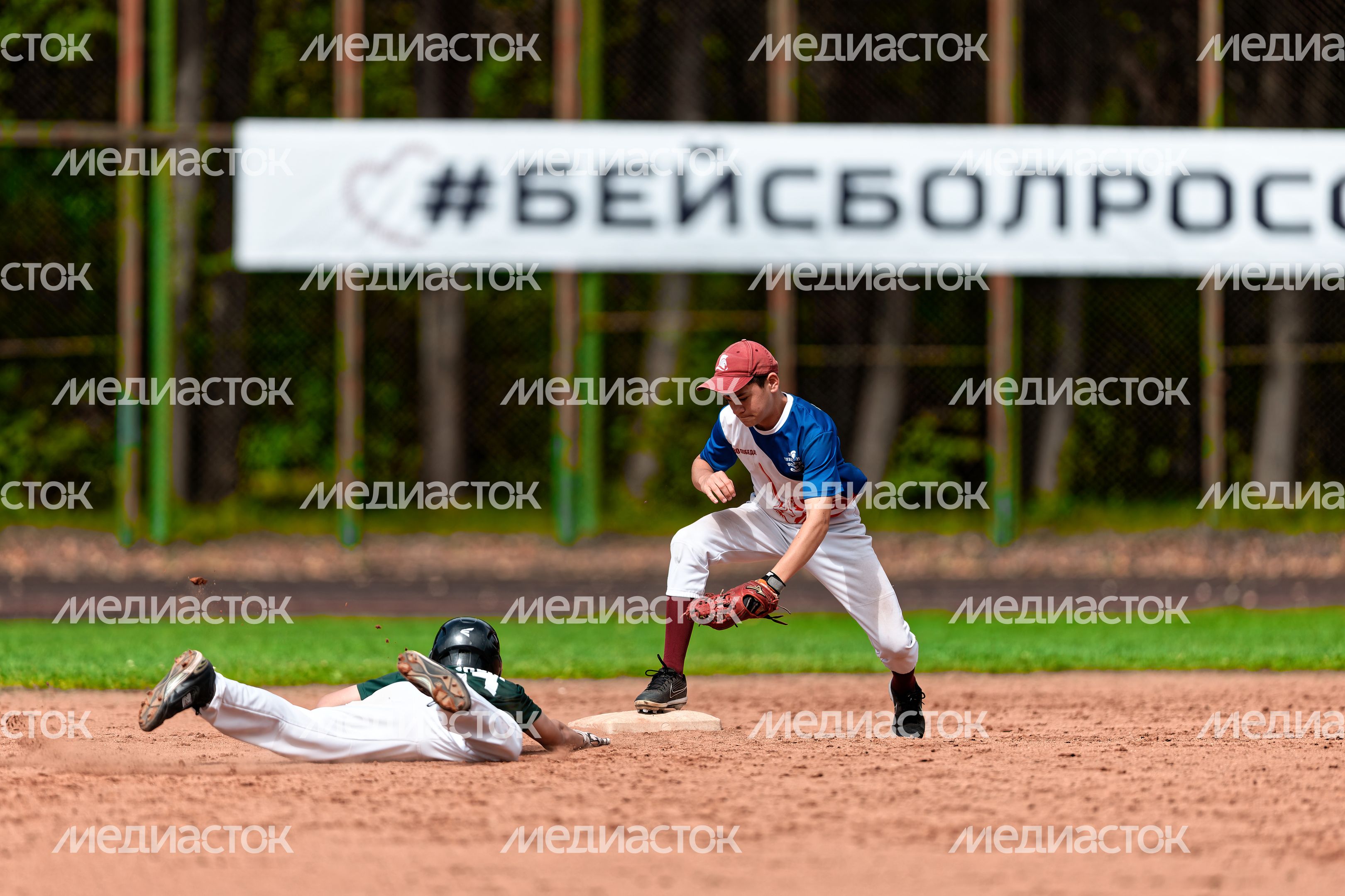 Команда «Единорог» из Балашихи и «Орел» из Москвы в финале бейсбольного турнира «Кубок Олимпии «Все звезды» Команда «Единорог» из Балашихи и «Орел» из Москвы в финале бейсбольного турнира «Кубок Олимпии «Все звезды»