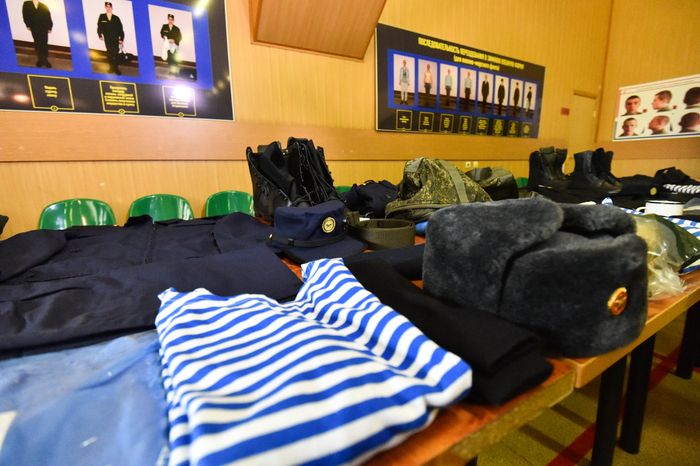 Отправка призывников к местам прохождения военной службы с городского сборного пункта Военного комиссариата города Москвы