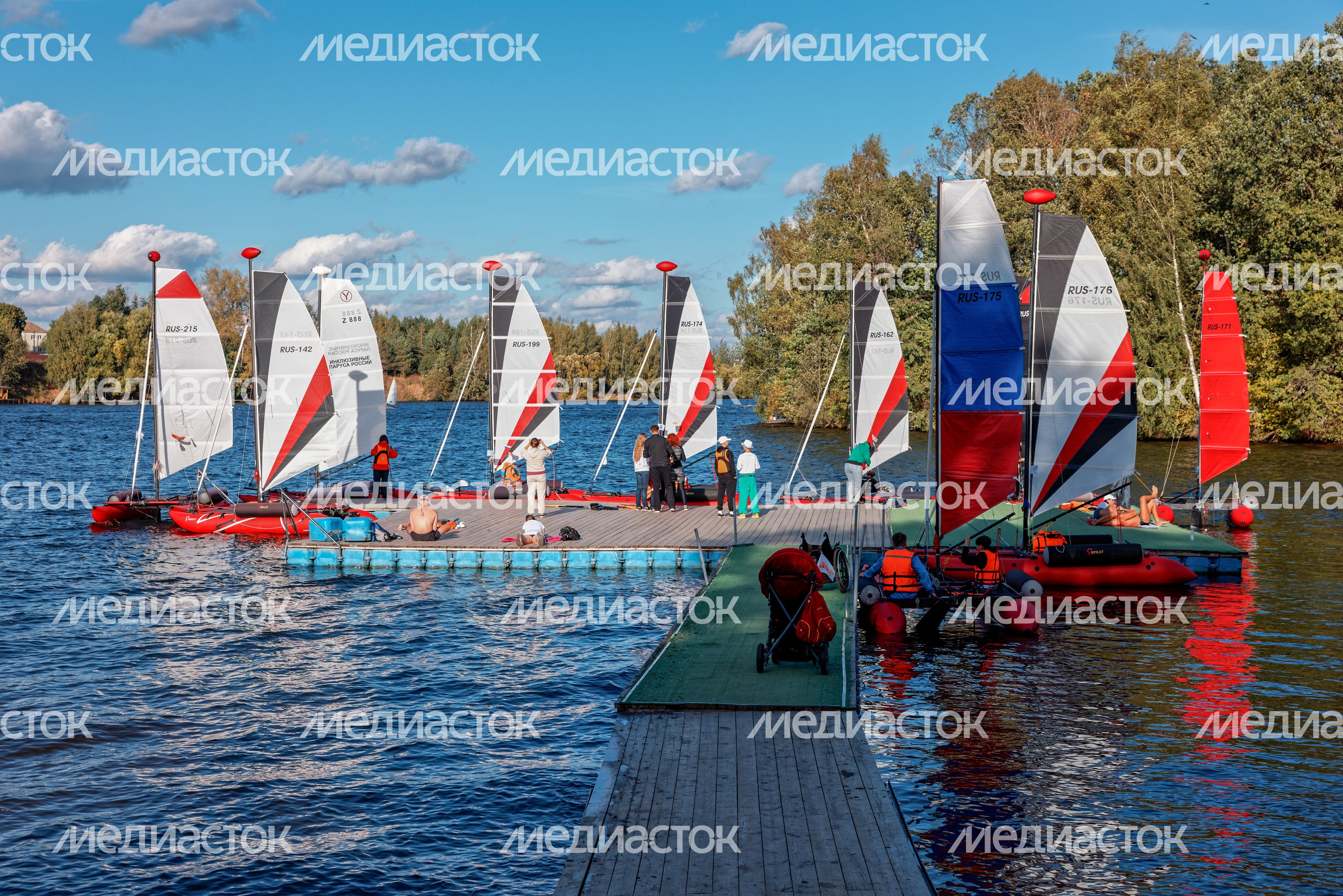 Международная парусная регата на Пироговском водохранилище Международная парусная регата на Пироговском водохранилище