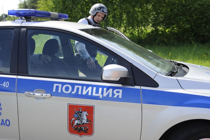 Полицейская машина в поселке Акулово