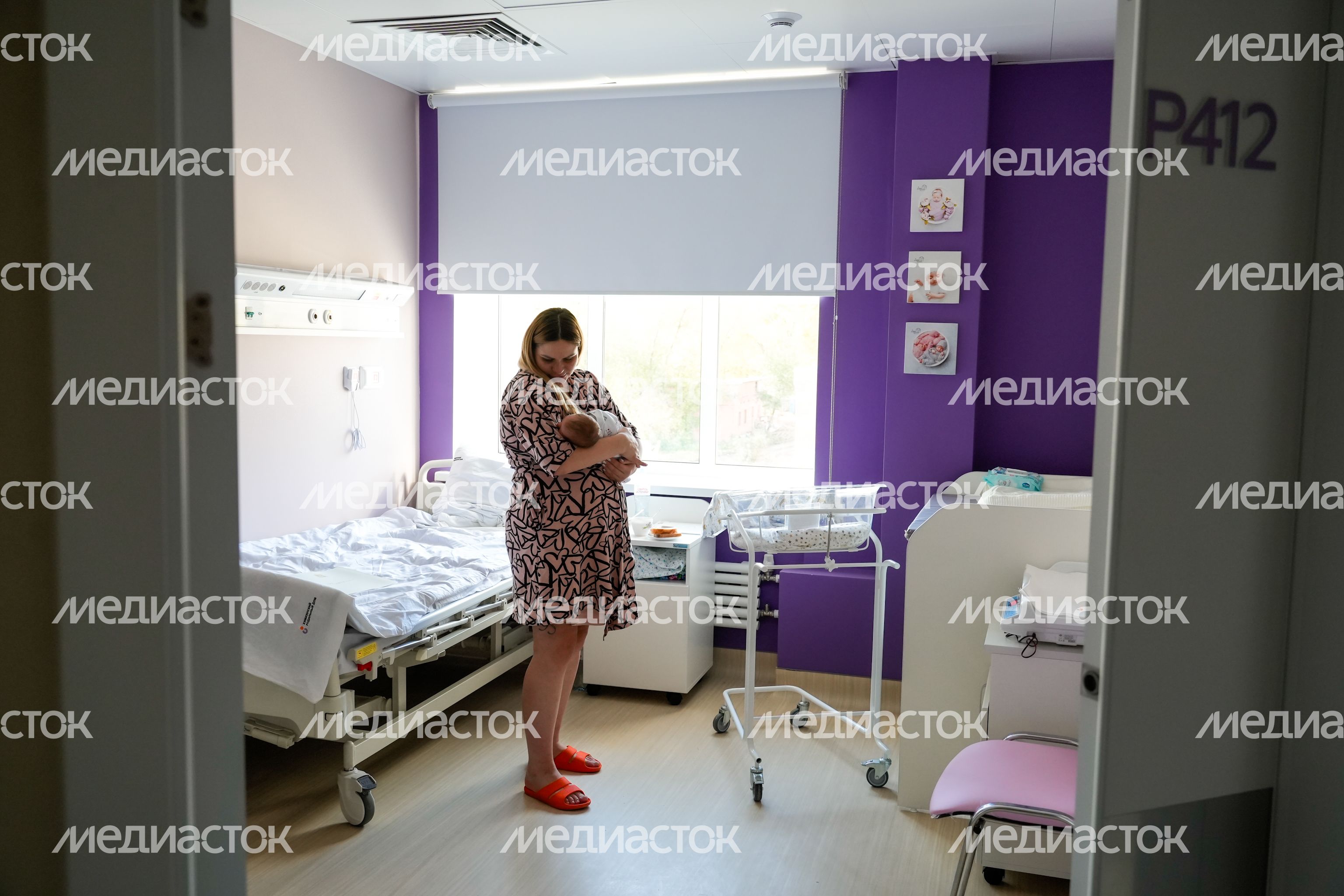 Вручение свидетельства о рождении в Химкинском роддоме