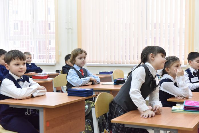 МОУ СОШ №35 г. Подольск. Первый день учебного процесса школе.