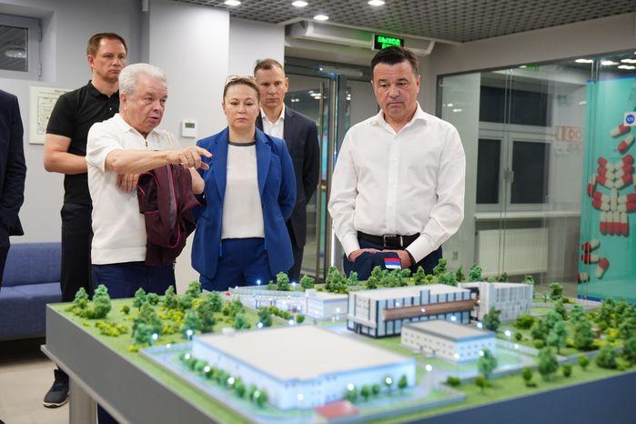 Губернатору представили проект развития R&D-Центра фармкомпании «Биннофарм Групп» в Красногорске