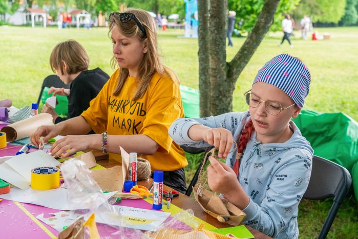 Мастер-класс для детей на культурном фестивале «Каникулы» в музее-заповеднике «Горки Ленинские» Ленинского округа