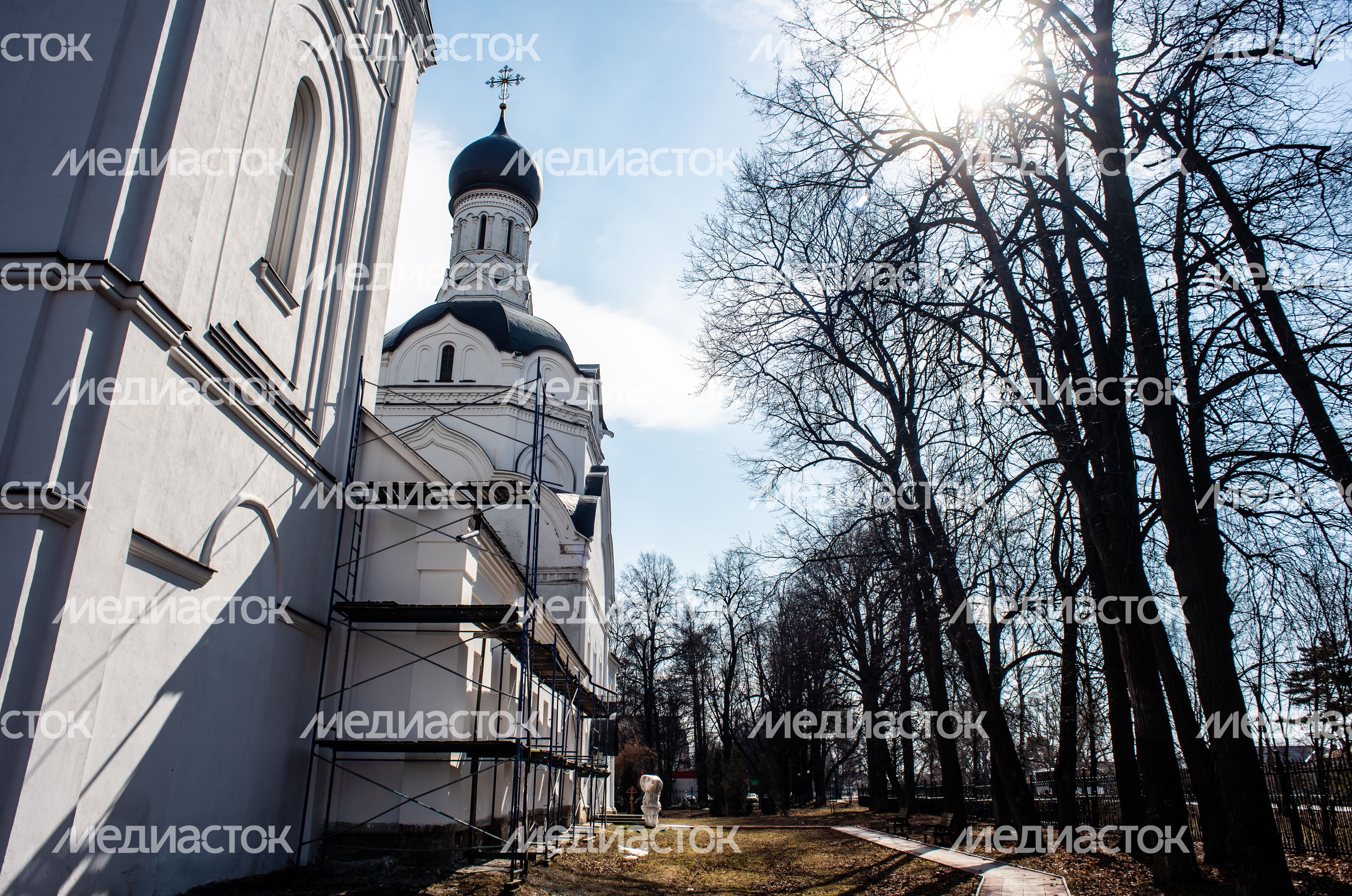 Весенние виды Церкви Благовещения Пресвятой Богородицы в селе Липицы