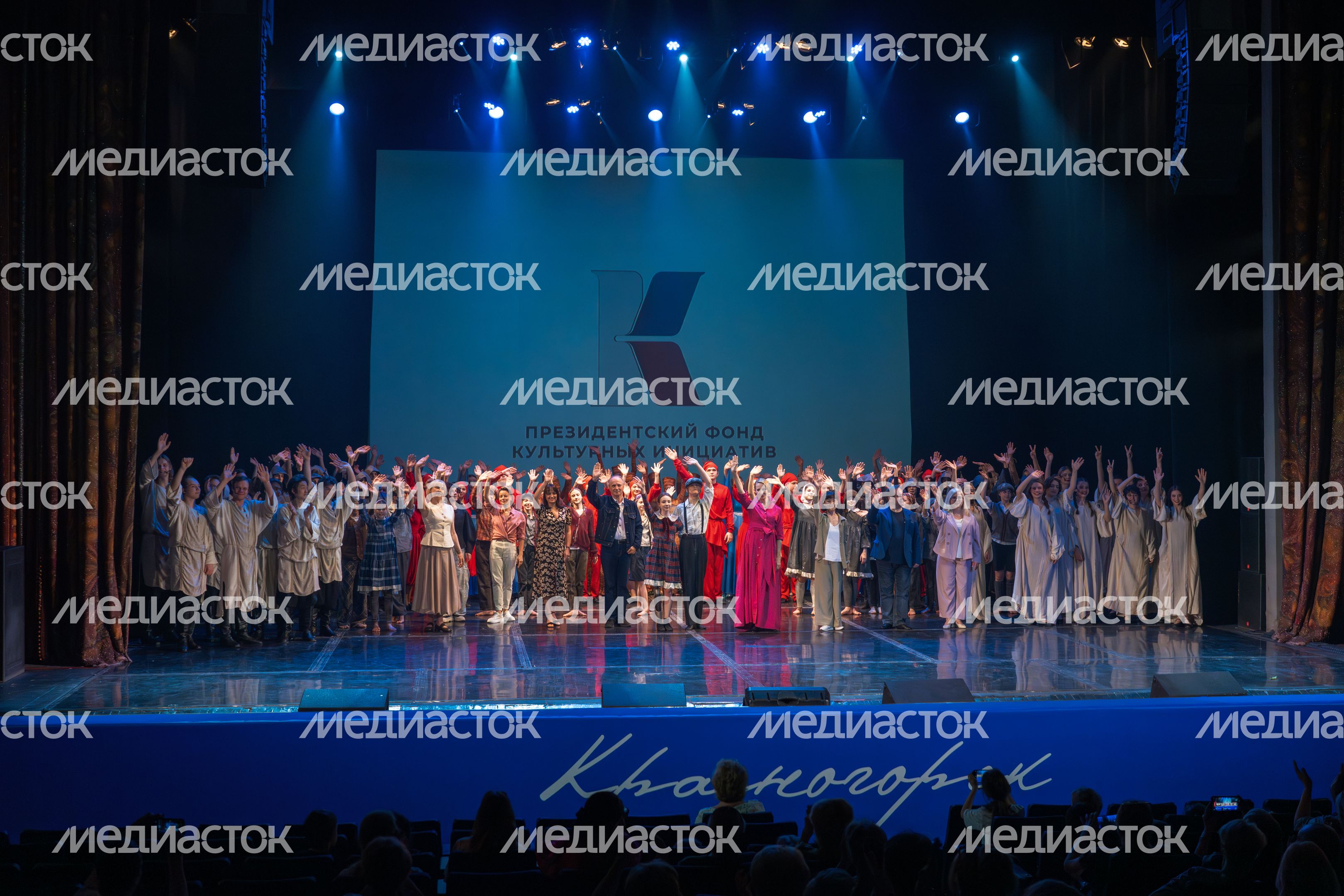 Гала-спектакль «Россия – душа моя» о русской культуре на сцене ДК «Подмосковье» в Красногорске Гала-спектакль «Россия – душа моя» о русской культуре на сцене ДК «Подмосковье» в Красногорске