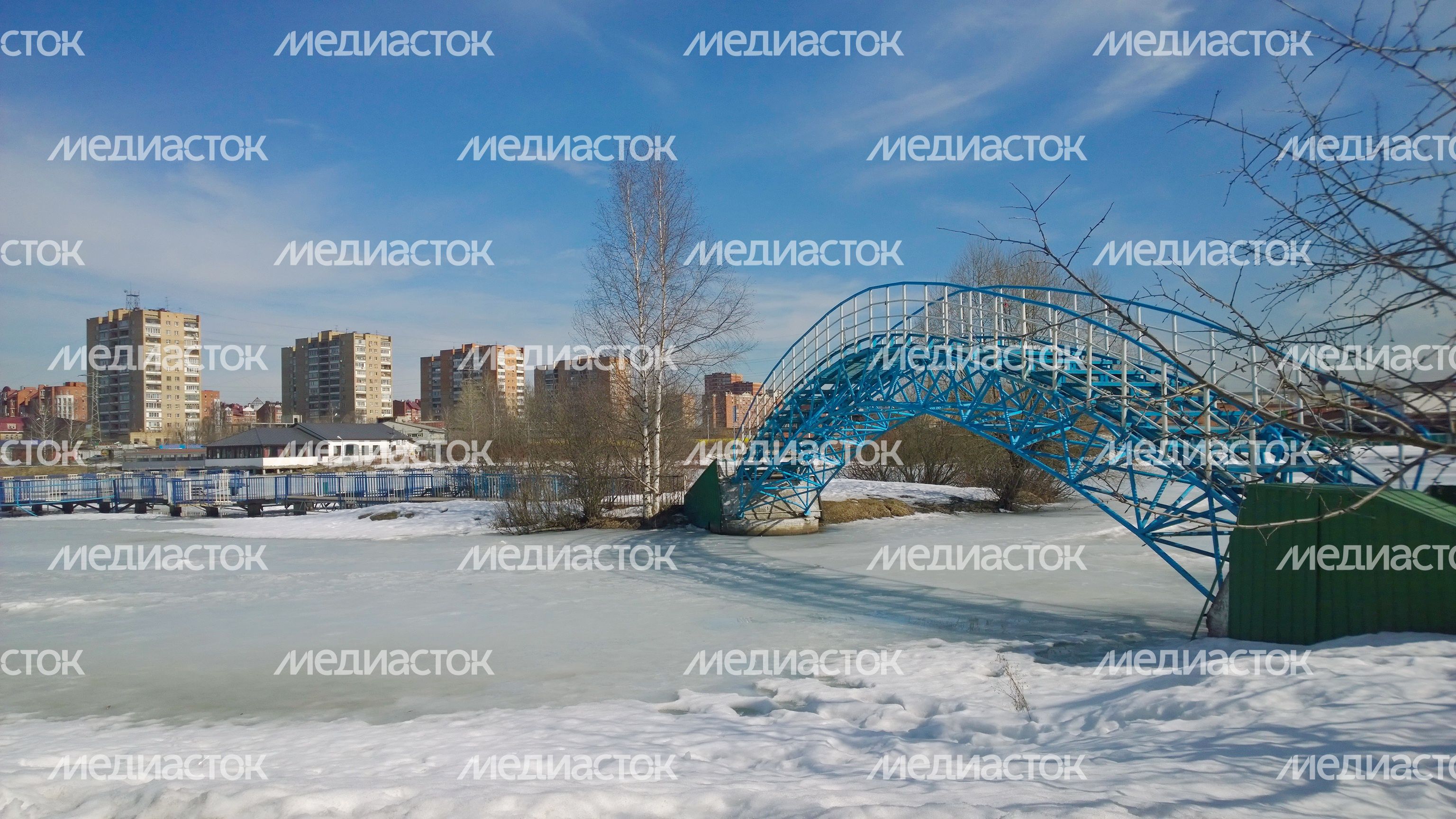 Мост через реку в Лобне