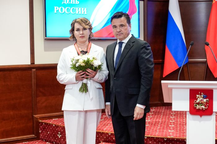 Ордена "За доблесть и мужество" удостоена учитель начальных классов Татьяна Сергеева