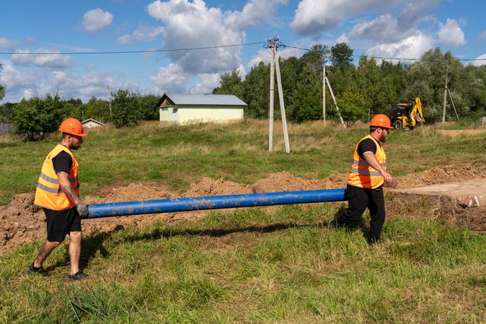 Ремонт трубопровода холодного водоснабжения в поселке Бородинское Поле Можайского округа
