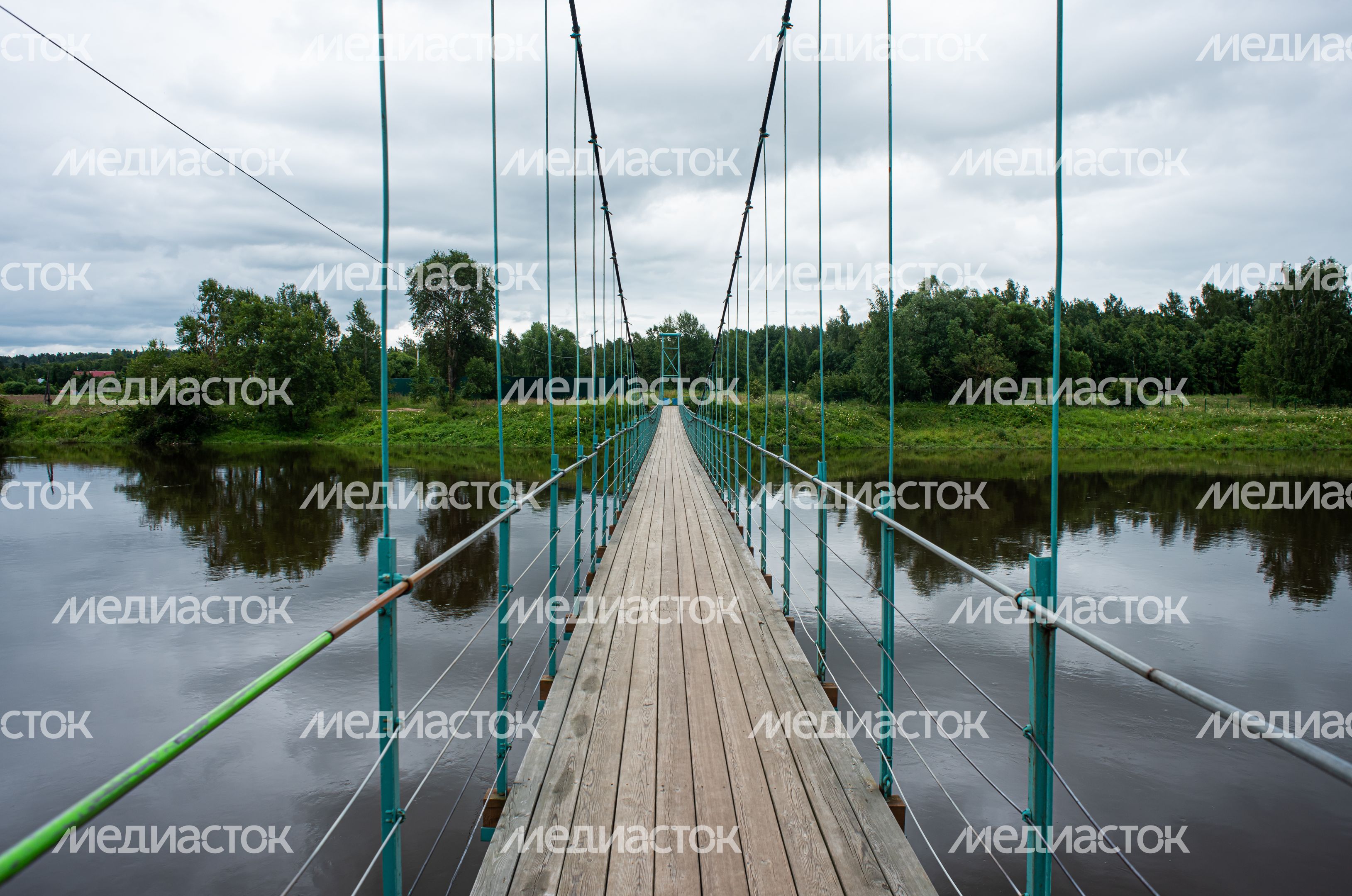 Подвесной мост у села Каринское