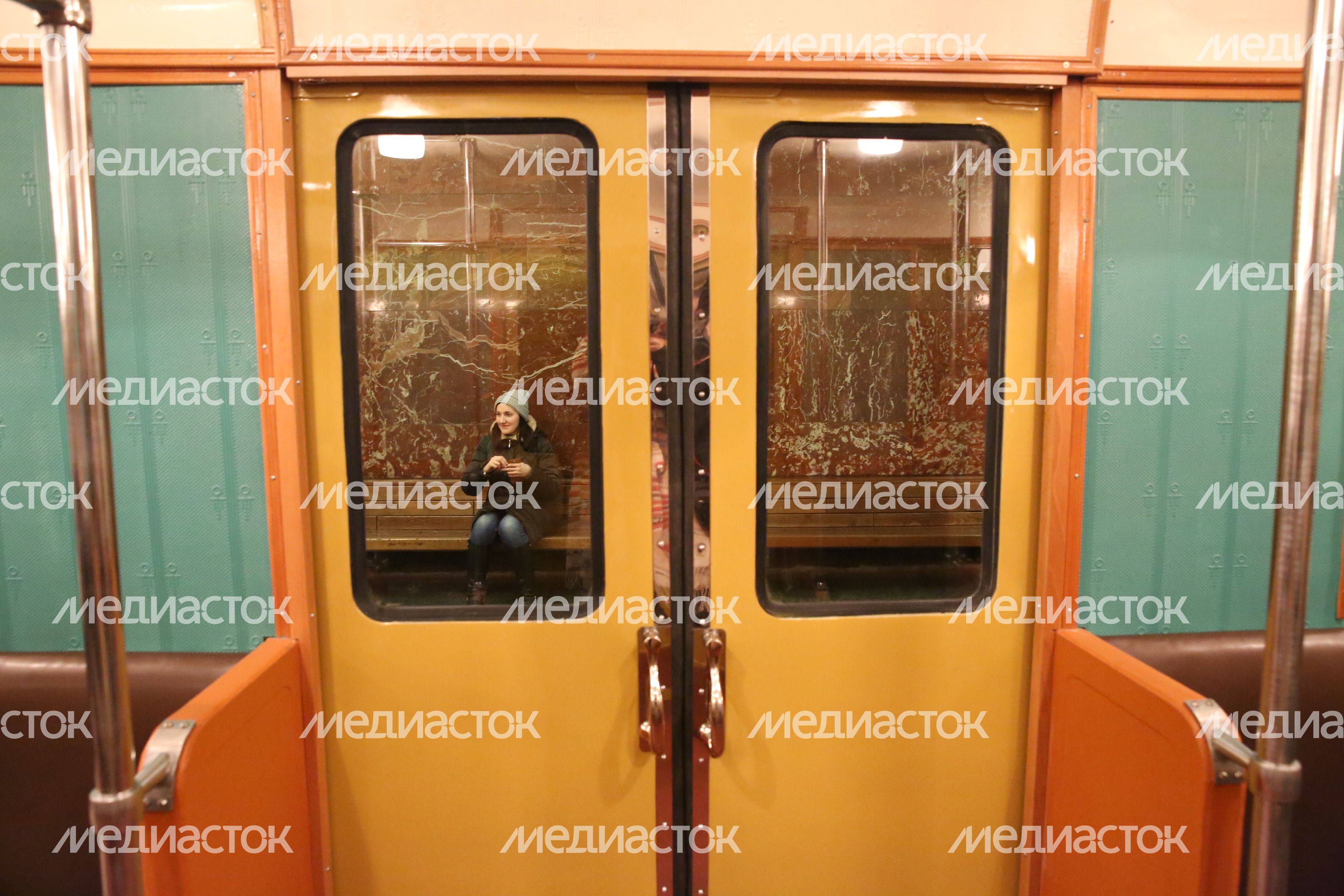 «Экскурсия в прошлое» в Московском метрополитене