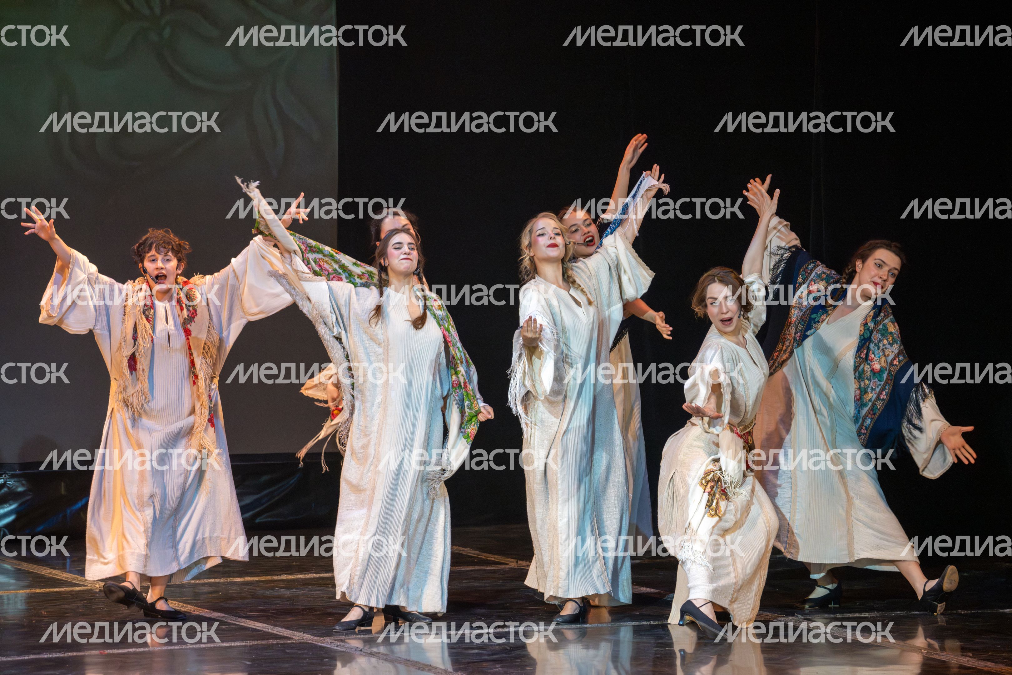 Гала-спектакль «Россия – душа моя» о русской культуре на сцене ДК «Подмосковье» в Красногорске Гала-спектакль «Россия – душа моя» о русской культуре на сцене ДК «Подмосковье» в Красногорске