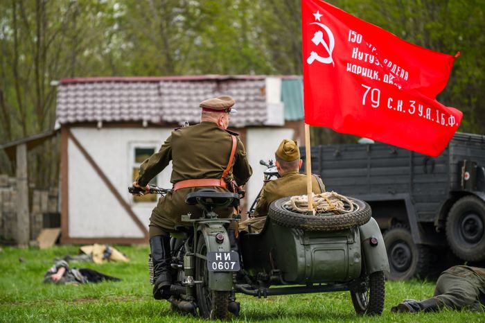 Военно-историческая реконструкция событий мая 1945 года в музее истории танка Т-34 в Мытищах