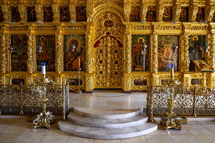 Солнечная Свято-Троицкая Сергиева лавра