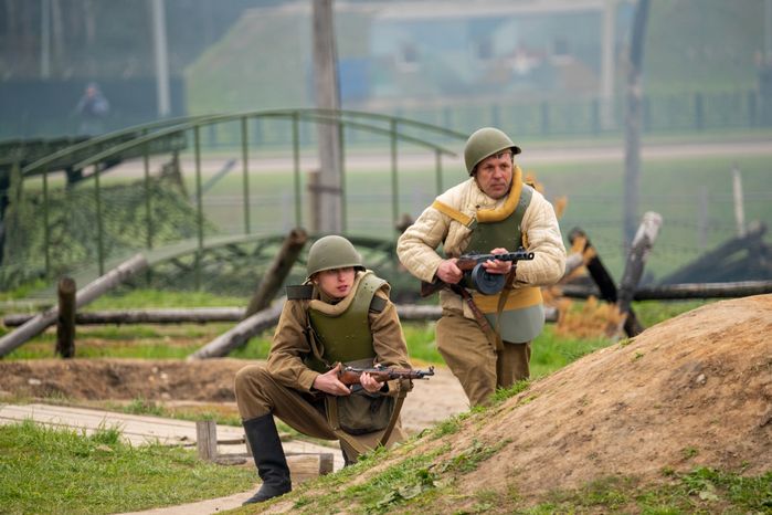 Военно-историческая реконструкция «Штурм Кенигсберга» в День Победы в парке «Патриот» Одинцовского округа