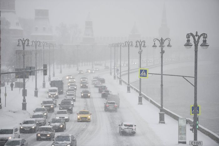 Рекордный снегопад в Москве и Подмосковье