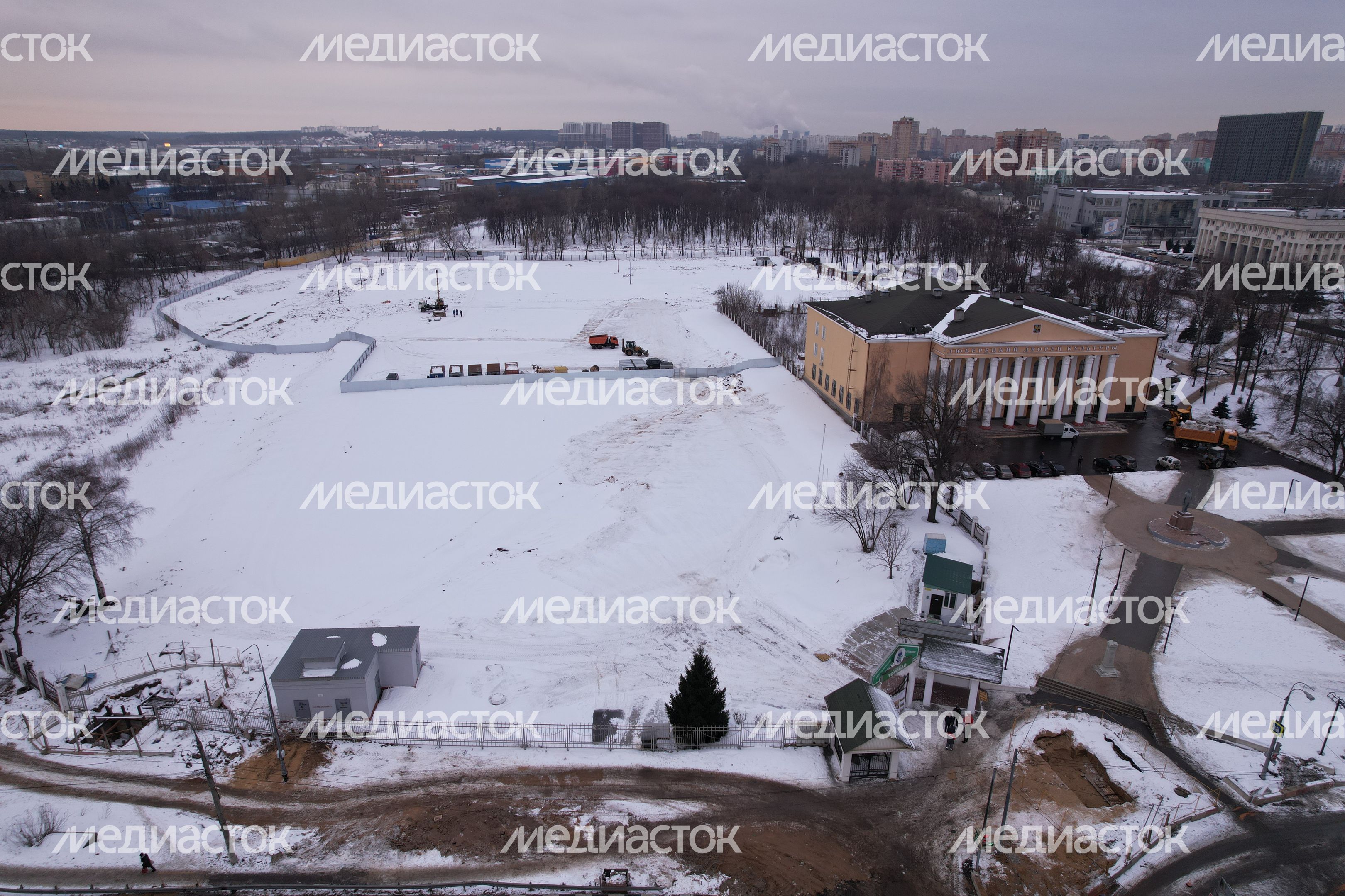 Посещение места строительства нового стадиона «Торпедо» в Люберцах Губернатором Подмосковья Посещение места строительства нового стадиона «Торпедо» в Люберцах Губернатором Подмосковья
