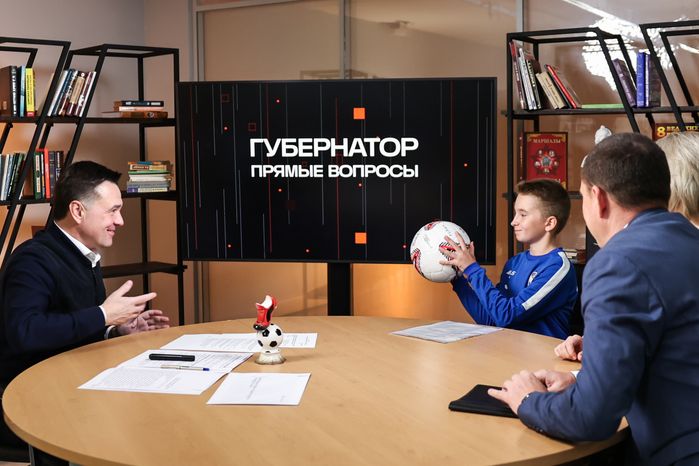 Андрей Воробьев встретился с жителями Ступино Оксаной Буркашевой и Вадимом Степиковым