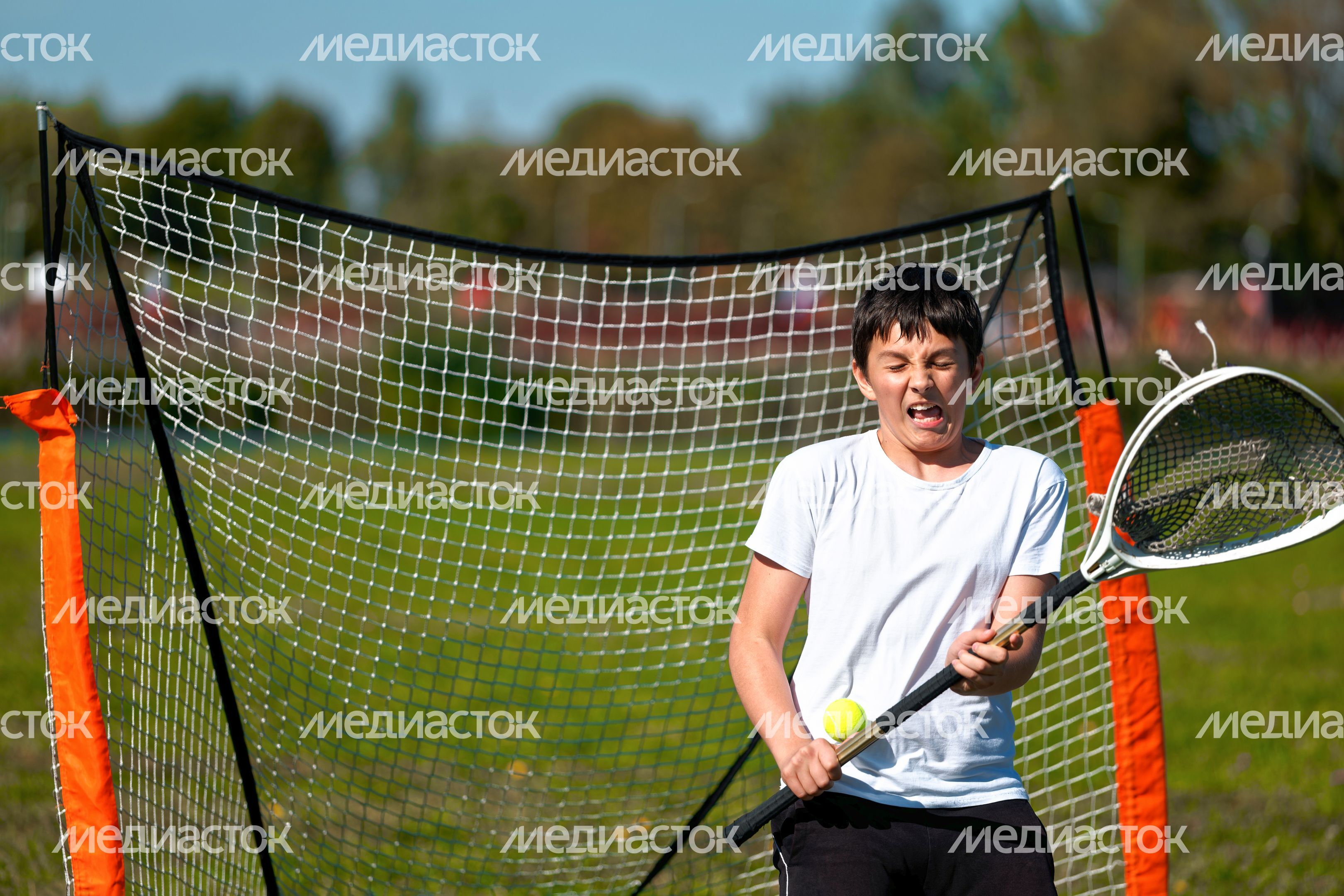 Мастер-класс по лакроссу на спортивном фестивале «Территория Юность!» в парке «Бронницкий луг» Мастер-класс по лакроссу на спортивном фестивале «Территория Юность!» в парке «Бронницкий луг»