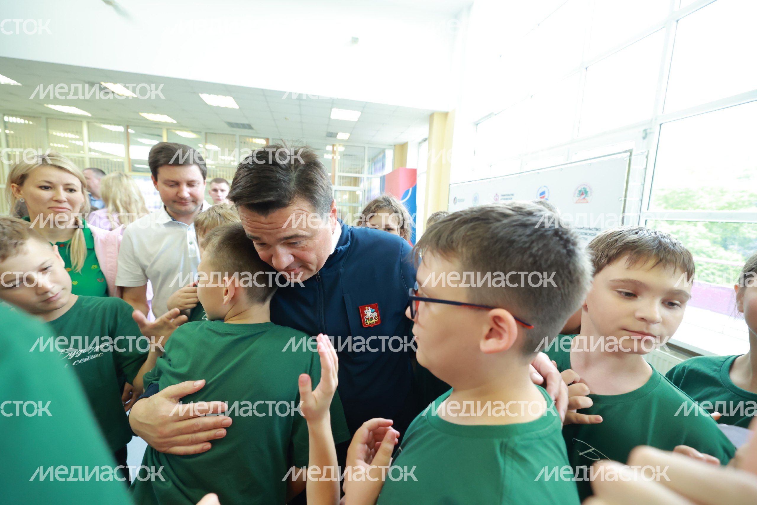 Андрей Воробьев навестил детей участников СВО в оздоровительном лагере «Литвиново»