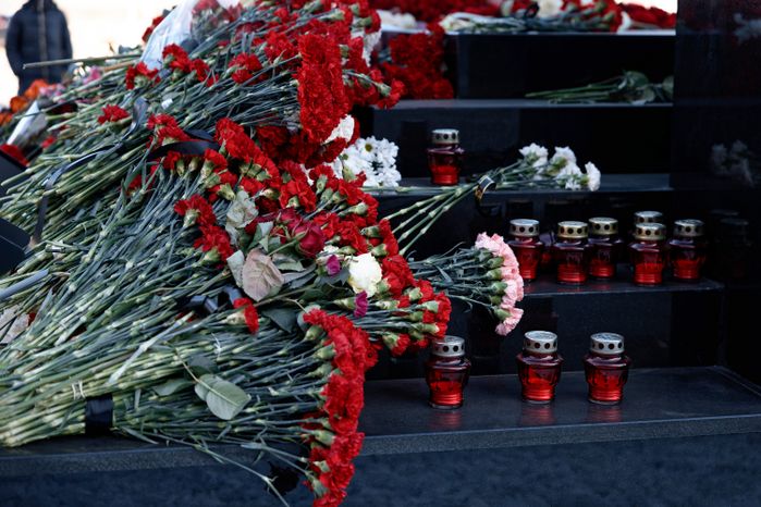 Мемориал в память о жертвах теракта в «Крокус Сити Холле» в Красногорске