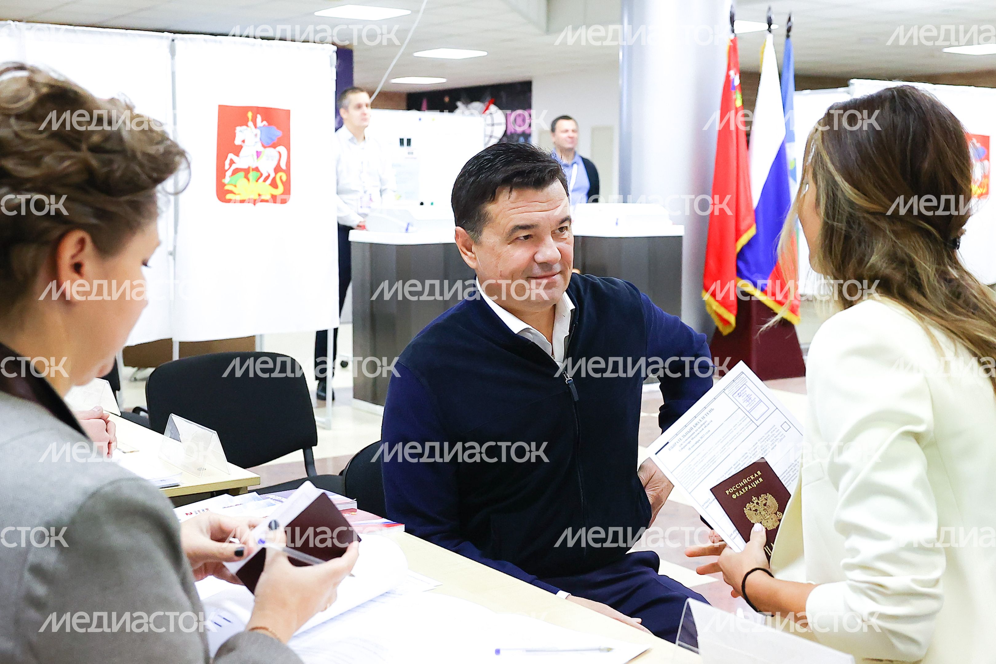 Посещение избирательного участка в Одинцове Губернатором Подмосковья