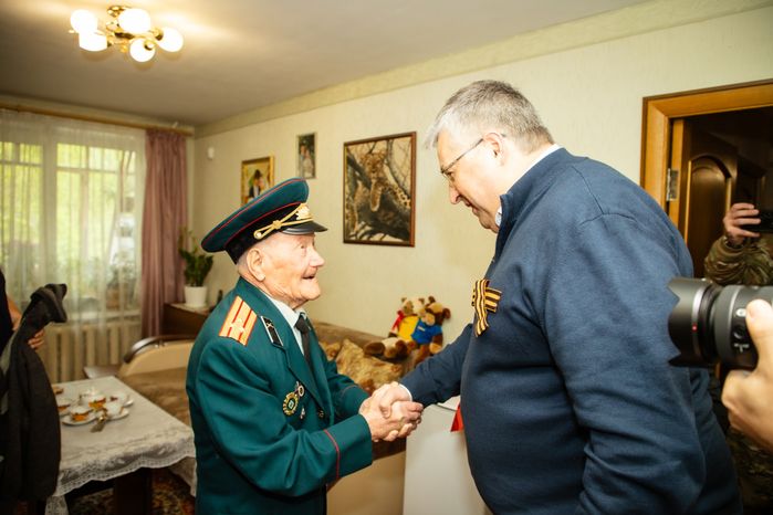 Визит Кирилла Григорьева к ветерану Великой Отечественной войны