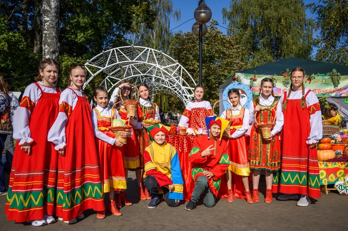 Выставка-ярмарка «Дары Подмосковья» в Луховицах