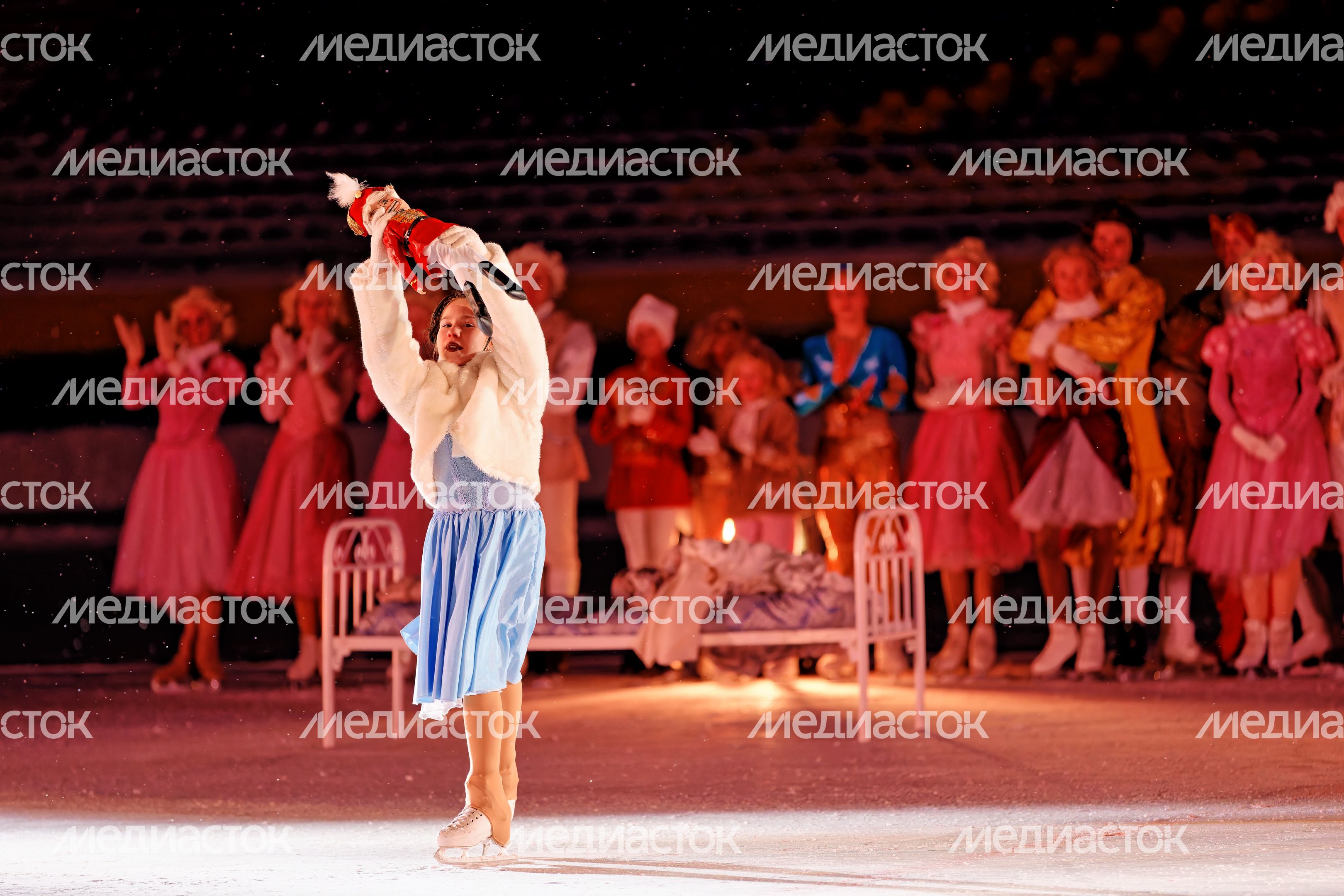 Ледовое шоу «Щелкунчик» на стадионе «Зоркий» в Красногорске Ледовое шоу «Щелкунчик» на стадионе «Зоркий» в Красногорске