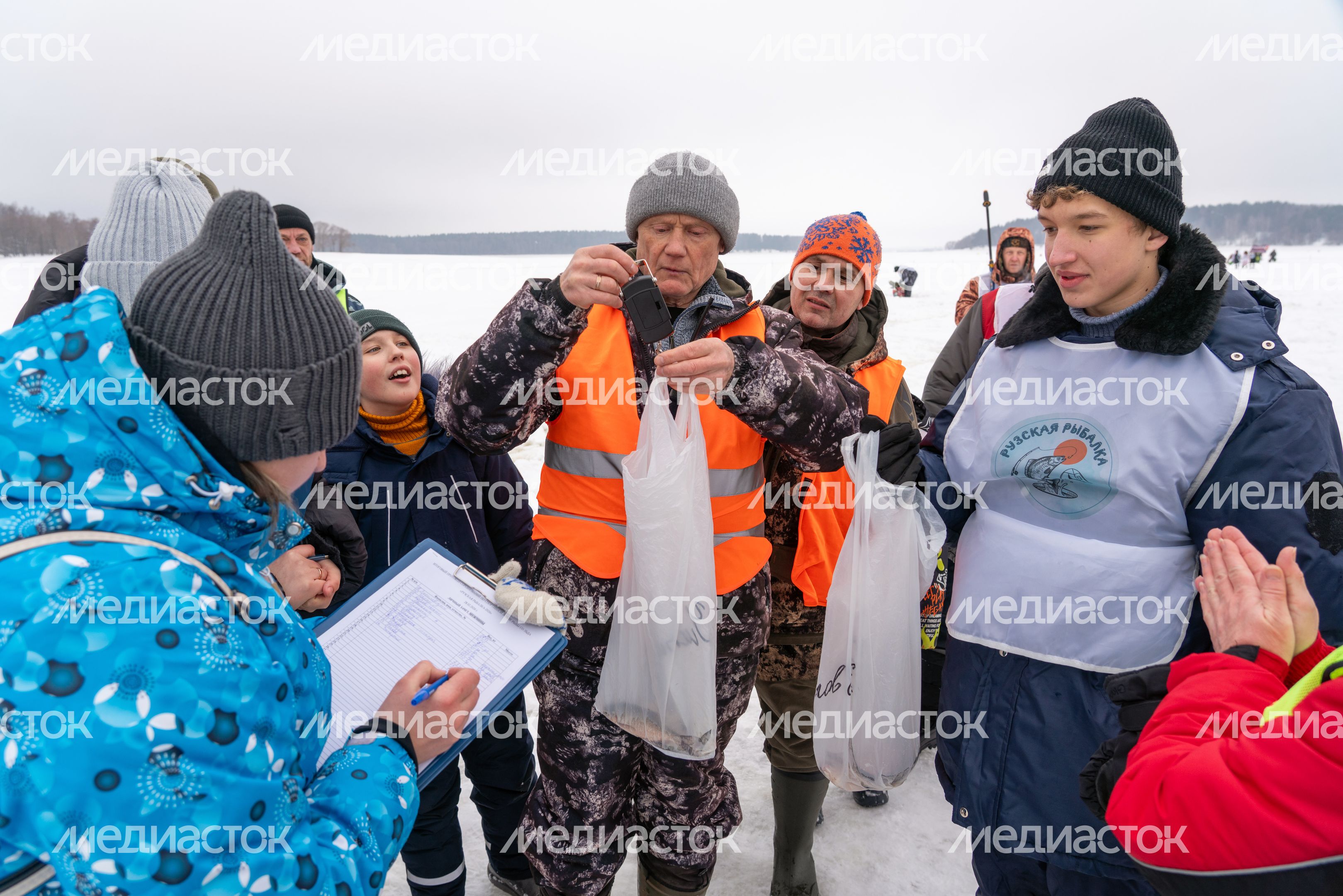 Зимняя рыбалка на Озернинском водохранилище в Рузском округе Зимняя рыбалка на Озернинском водохранилище в Рузском округе