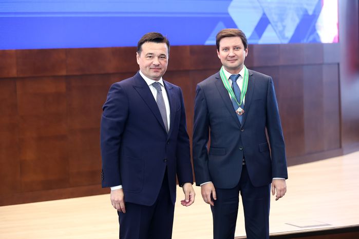 Поздравление Губернатором Московской области социальных работников региона с профессиональным праздником и вручение им областных наград