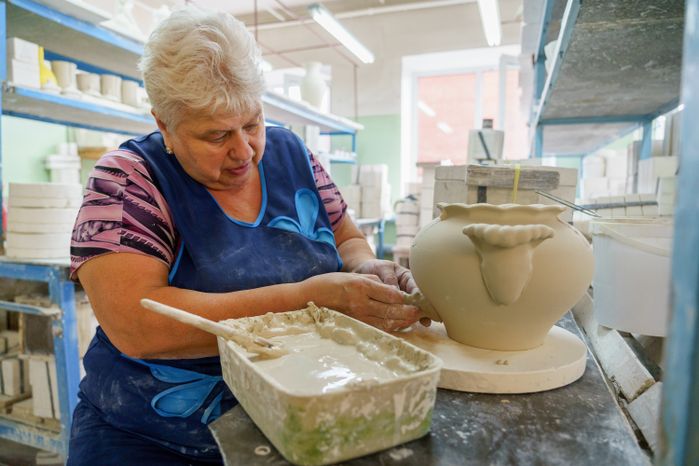Гжельская фарфоровая мануфактура "Галактика и компания" в Раменском округе