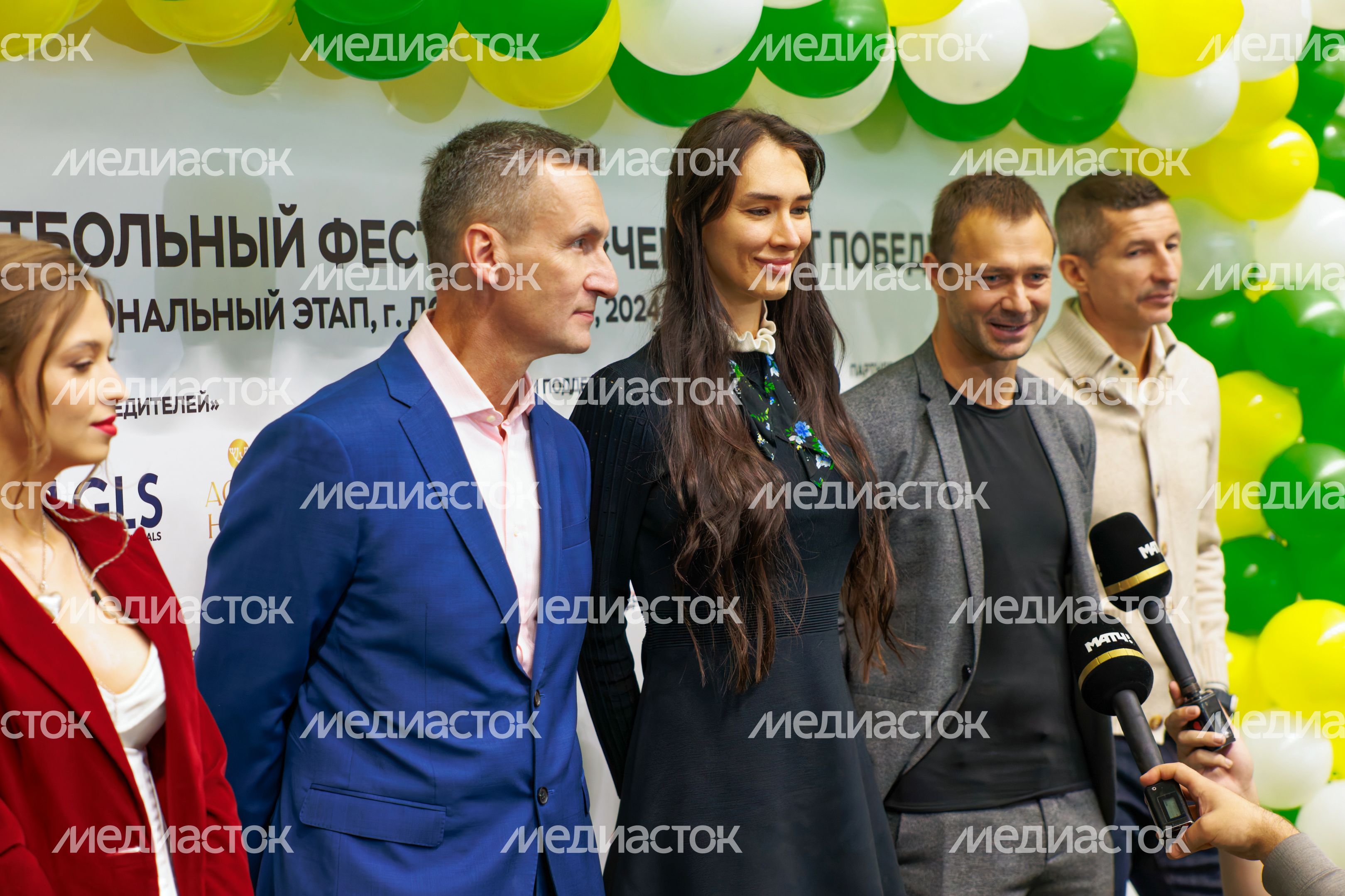 Футболист Евгений Алдонин и теннисистка Анастасия Пивоварова на Чемпионате Победителей Футболист Евгений Алдонин и теннисистка Анастасия Пивоварова на Чемпионате Победителей