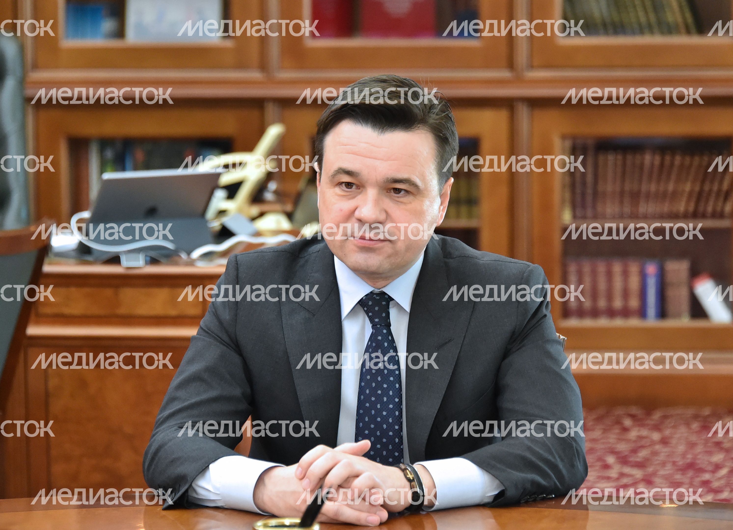 А. Воробьев встретился с президентом Ассоциации многодетных семей Подмосковья А. Воробьев встретился с президентом Ассоциации многодетных семей Подмосковья