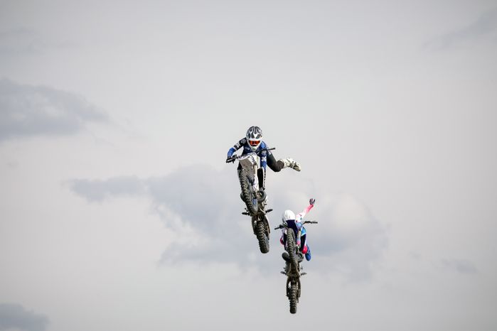 Шоу команды мотофристайла FMX13 в Лобне
