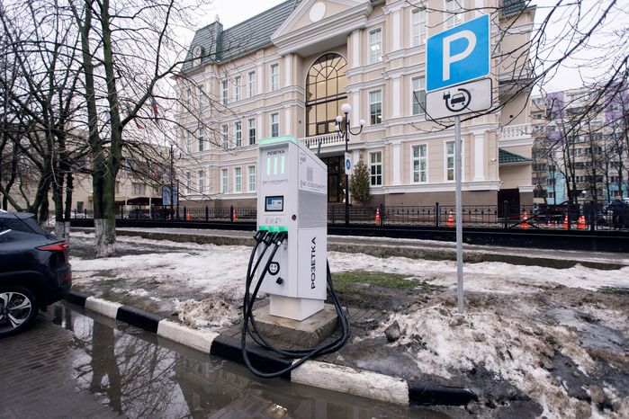 Новая электрозарядная станция (ЭЗС) на ул. Ленина в Реутове