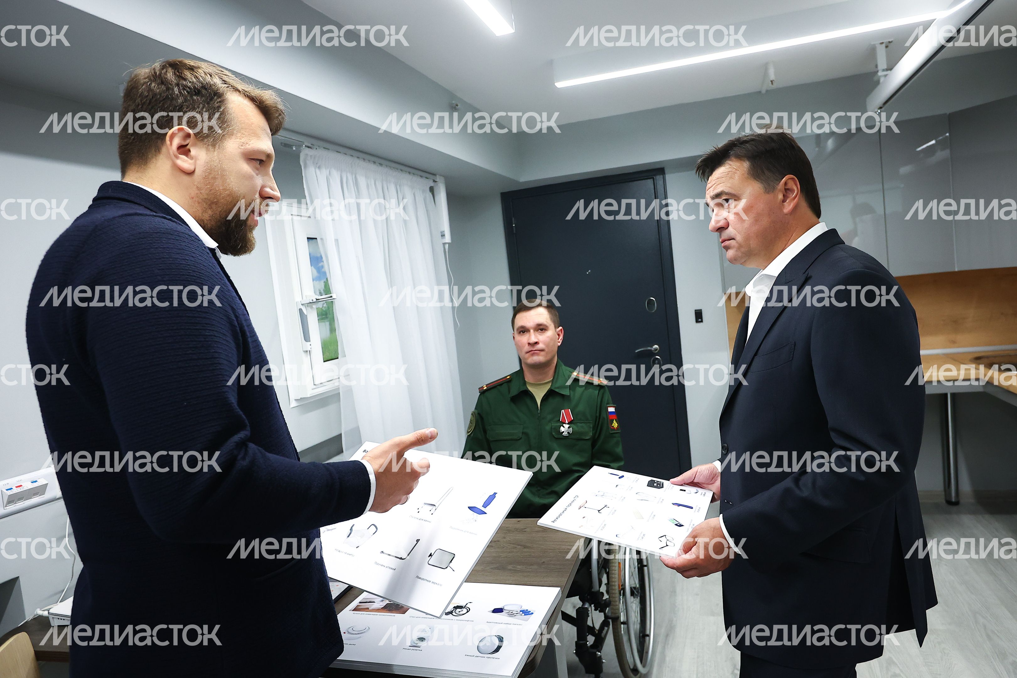 Встреча Губернатора Подмосковья с сотрудниками регионального отделения Фонда «Защитники Отечества»