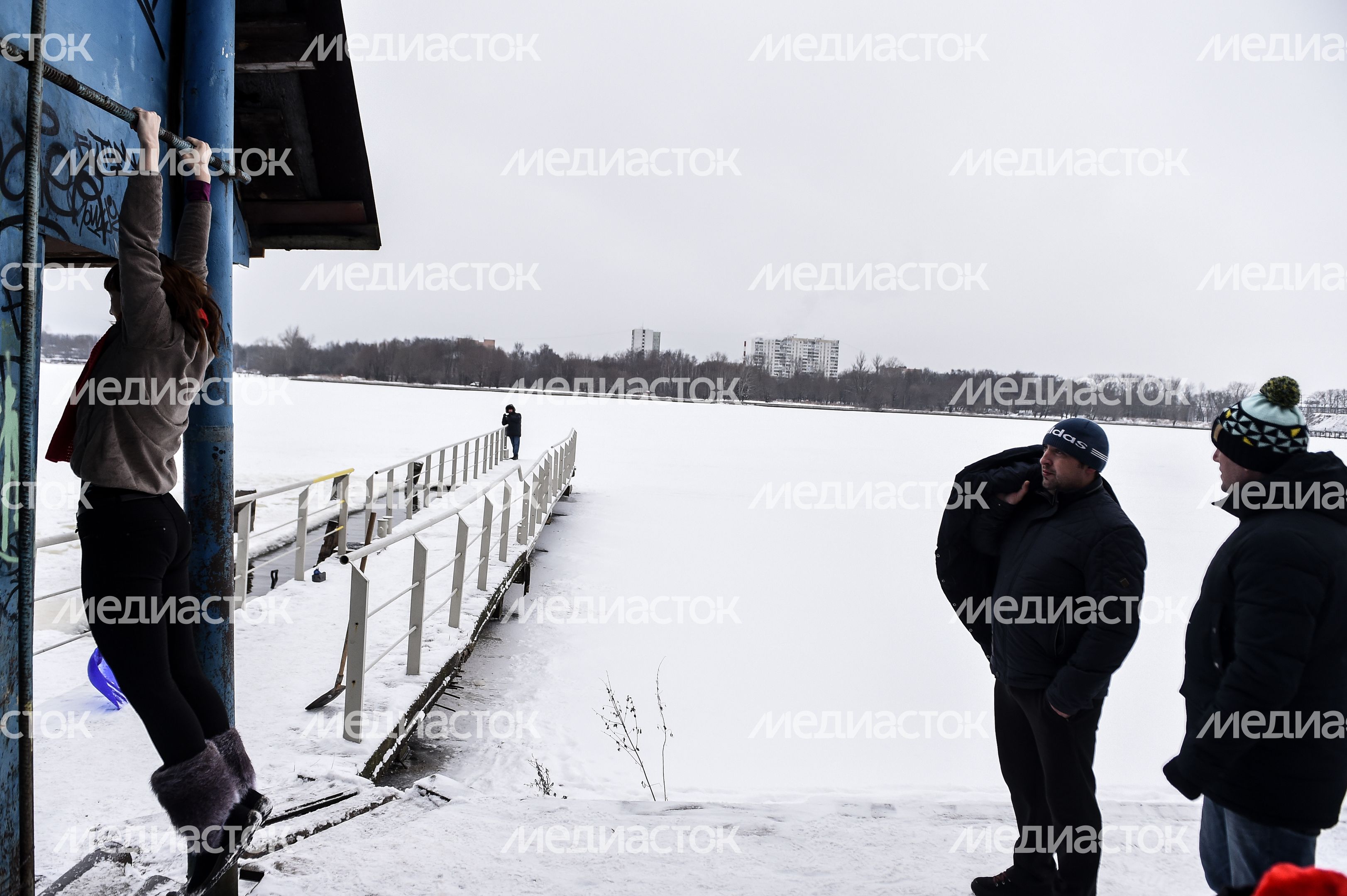 Купание моржей в Долгопрудном