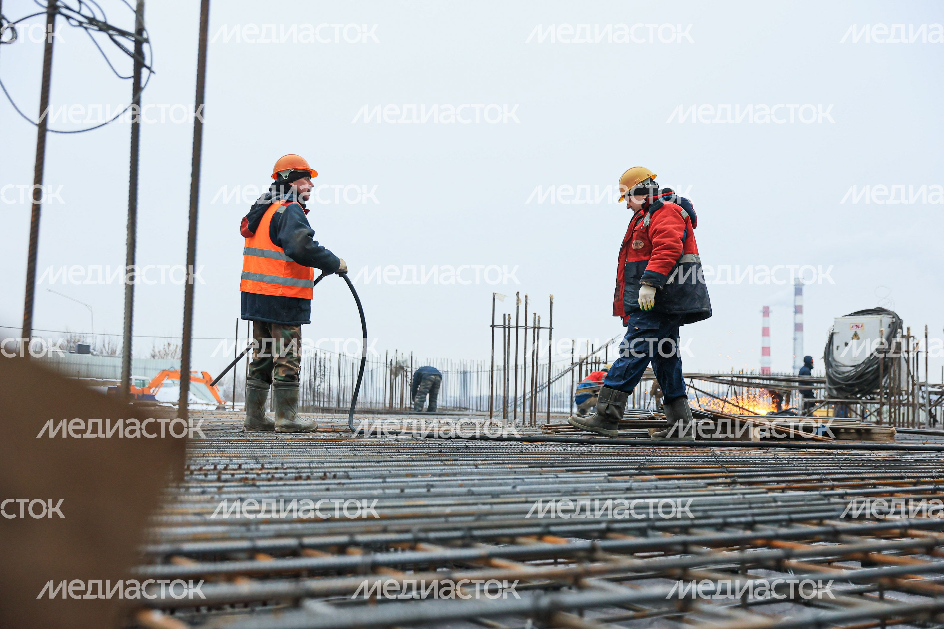 Посещение Губернатором Подмосковья стройплощадки Детской областной больницы в Красногорске