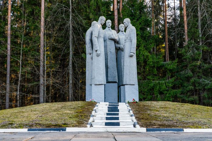 Братская могила военных дорожников, погибших в 1942 году, в Можайском округе