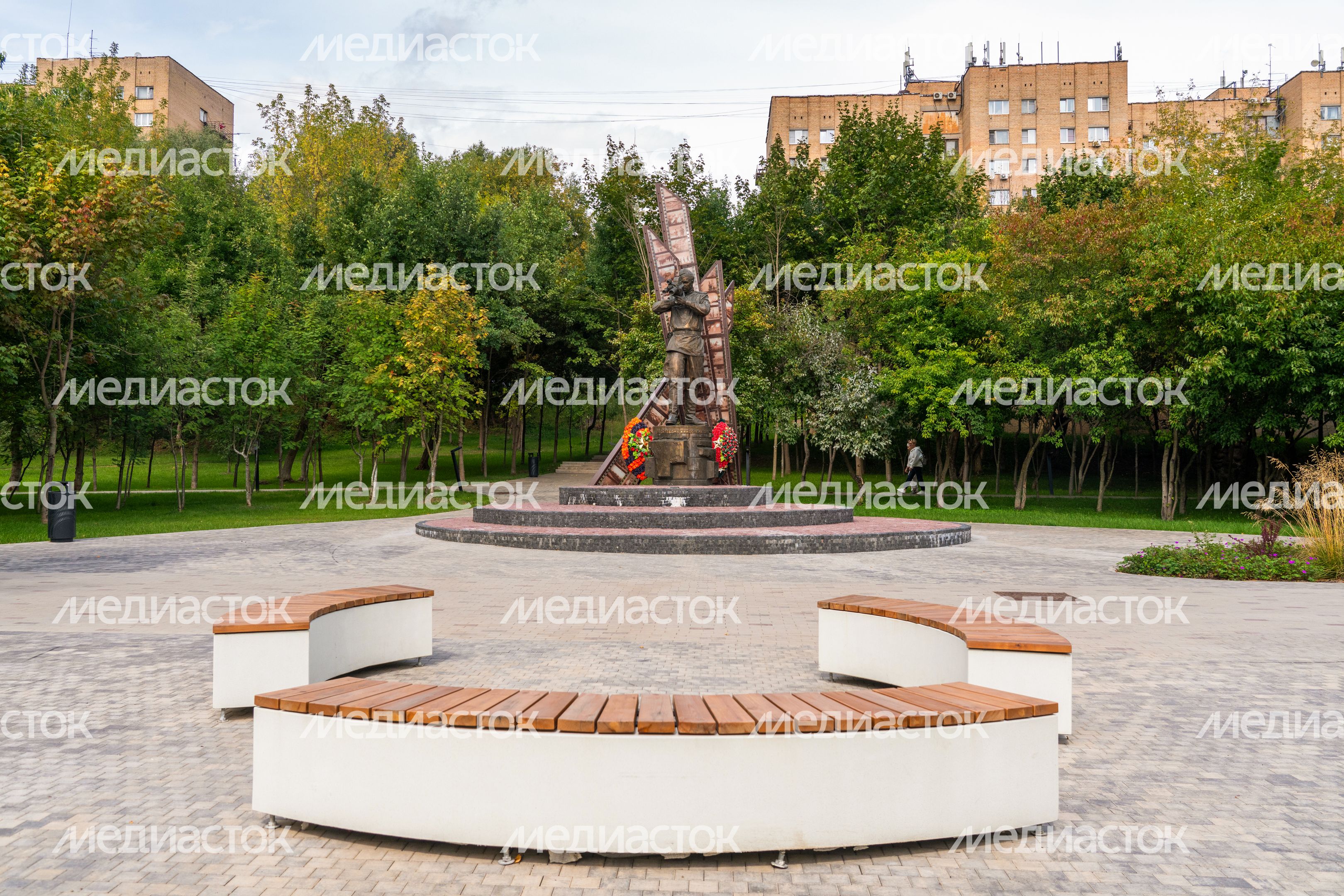 Памятник фронтовому кинооператору в Красногорске Памятник фронтовому кинооператору в Красногорске