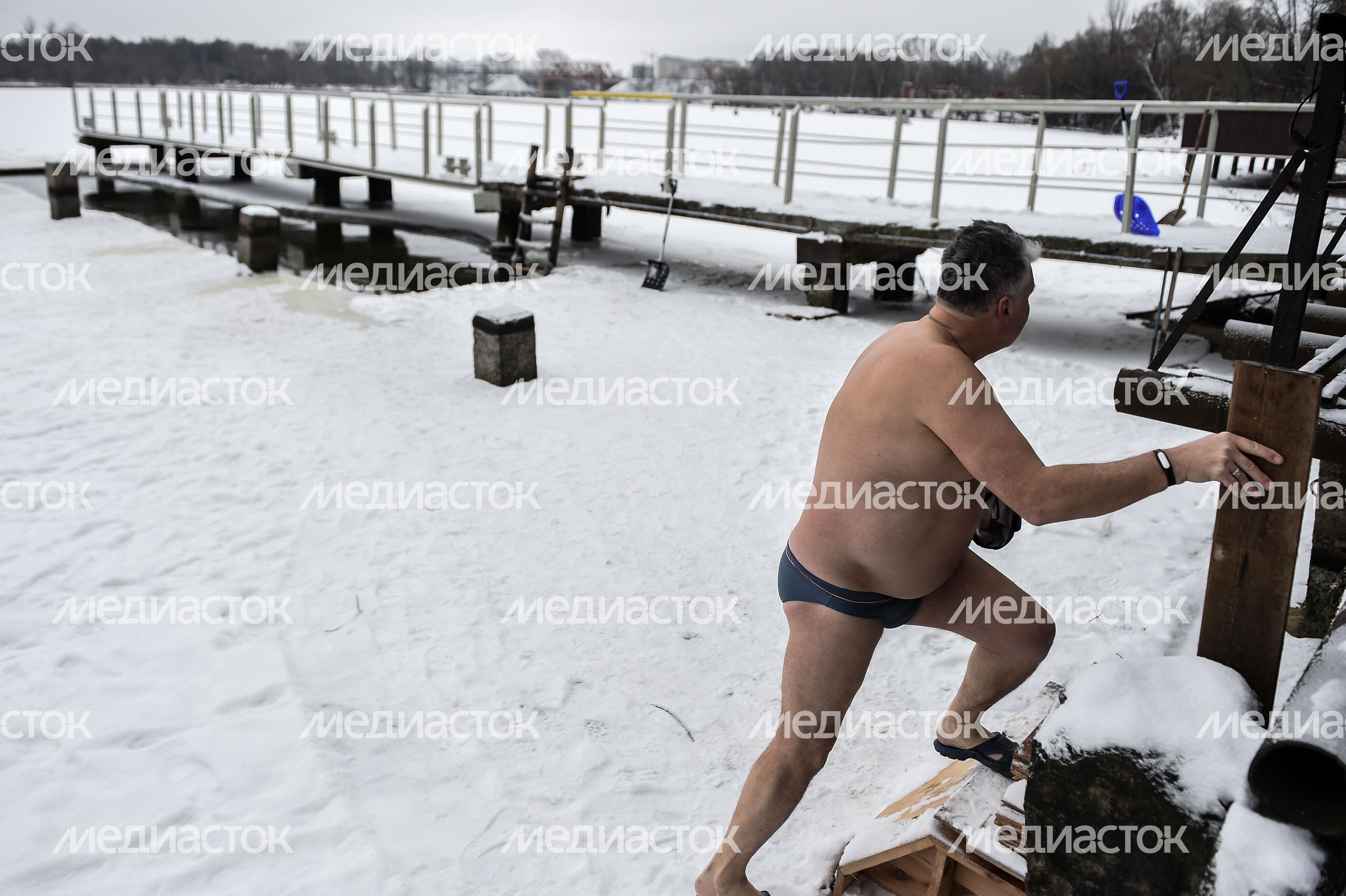 Купание моржей в Долгопрудном