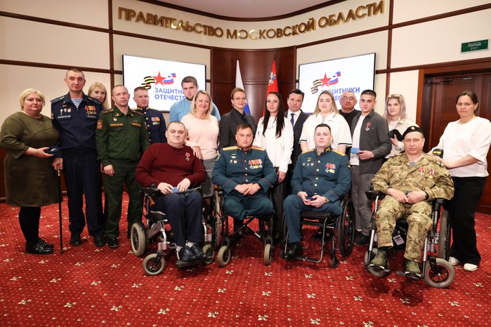 Андрей Воробьев и Анна Цивилева встретились с участниками СВО