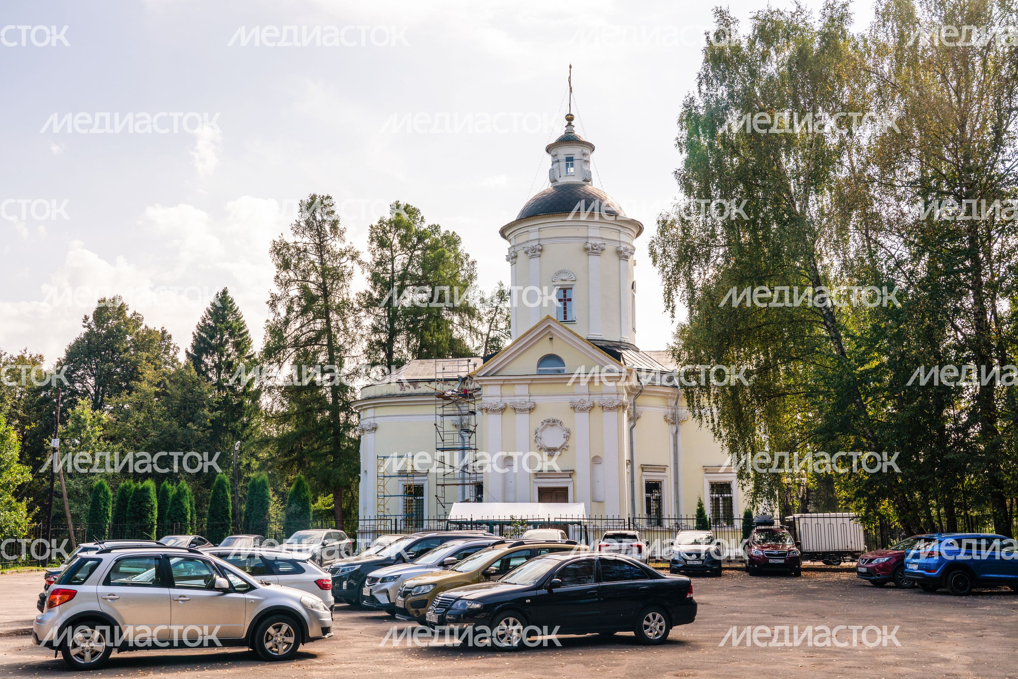 Церковь Рождества Пресвятой Богородицы в с. Марфино г.о. Мытищи Церковь Рождества Пресвятой Богородицы в с. Марфино г.о. Мытищи