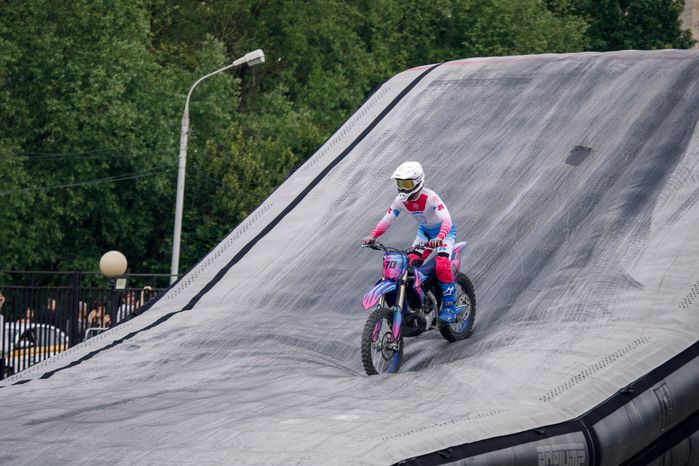Шоу команды мотофристайла FMX13 в Лобне