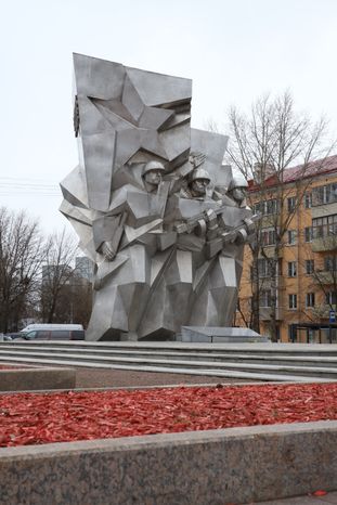 Памятник подольским курсантам