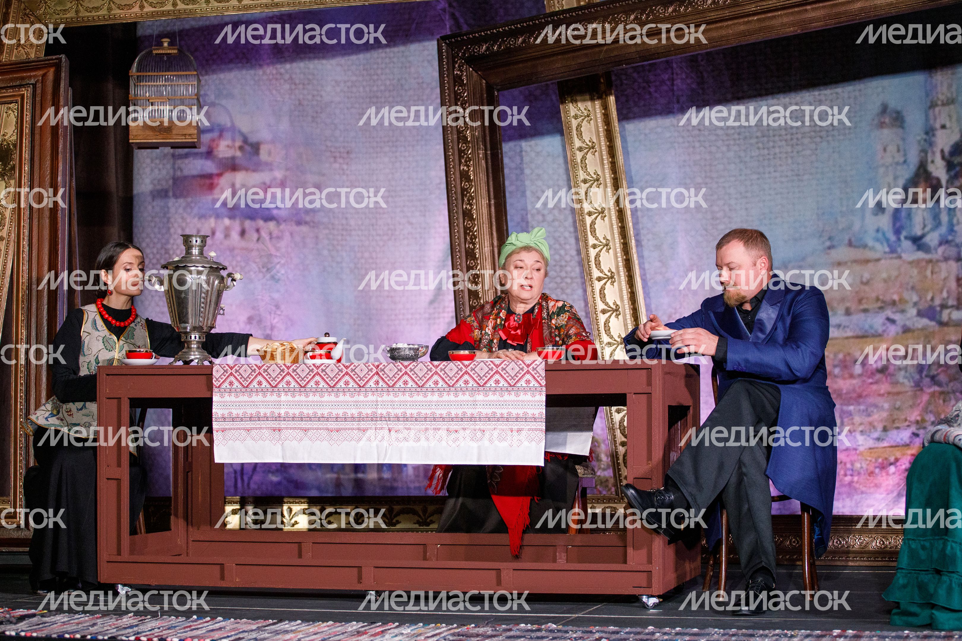 Москва. МГТ «Семейная картина»
